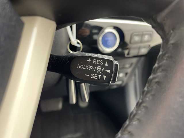 トヨタ プリウス ＰＨＶ A レザーパッケージ 岐阜県 2017(平29)年 6万km グレーメタリック 純正11.6インチメモリナビ/フルセグ/BT/USB/AM/FM/バックカメラ/トヨタセーフティセンス/・プリクラッシュセーフティ/・レーンディパーチャーアラート/・オートマチックハイビーム/・レーダークルーズコントロール/ブラインドスポットモニター/パーキングアシスト/クリアランスソナー/ビルトインETC/純正ドライブレコーダー/レザーシート/前席シートヒーター/革巻きステアリング/ステアリングヒーター/LEDオートライト/フォグランプ/純正フロアマット/サイドバイザー/純正ラゲージマット/プッシュスタート/スペアキー