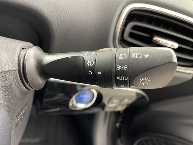 トヨタ プリウス ＰＨＶ A レザーパッケージ 岐阜県 2017(平29)年 6万km グレーメタリック 純正11.6インチメモリナビ/フルセグ/BT/USB/AM/FM/バックカメラ/トヨタセーフティセンス/・プリクラッシュセーフティ/・レーンディパーチャーアラート/・オートマチックハイビーム/・レーダークルーズコントロール/ブラインドスポットモニター/パーキングアシスト/クリアランスソナー/ビルトインETC/純正ドライブレコーダー/レザーシート/前席シートヒーター/革巻きステアリング/ステアリングヒーター/LEDオートライト/フォグランプ/純正フロアマット/サイドバイザー/純正ラゲージマット/プッシュスタート/スペアキー