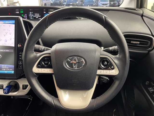 トヨタ プリウス ＰＨＶ A レザーパッケージ 岐阜県 2017(平29)年 6万km グレーメタリック 純正11.6インチナビ/フルセグ/BT/USB/AM/FM/バックカメラ/トヨタセーフティセンス/・プリクラッシュセーフティ/・レーンディパーチャーアラート/・オートマチックハイビーム/・レーダークルーズコントロール/ブラインドスポットモニター/パーキングアシスト/クリアランスソナー/ビルトインETC/純正ドライブレコーダー/レザーシート/前席シートヒーター/革巻きステアリング/ステアリングヒーター/LEDオートライト/フォグランプ/純正フロアマット/サイドバイザー/純正ラゲージマット/プッシュスタート/スペアキーワンセグテレビ