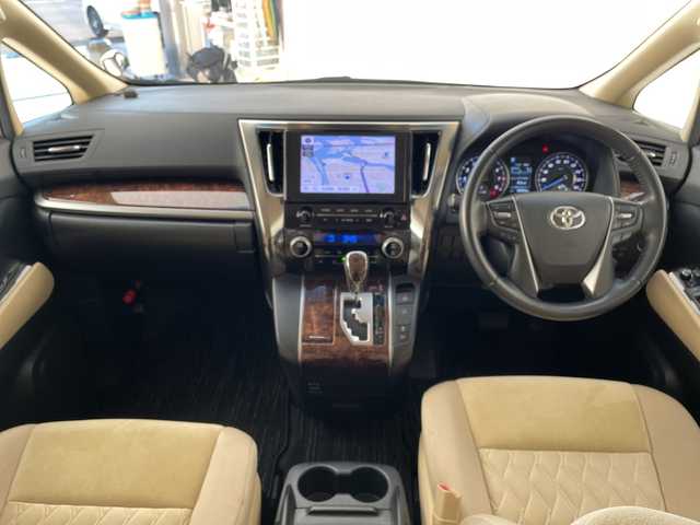 トヨタ アルファード X 愛知県 2020(令2)年 5万km ホワイトパールクリスタルシャイン 純正9型ディスプレイオーディオナビ/フリップダウンモニター/両側パワースライドドア/レーダークルーズコントロール/バックカメラ/コーナーセンサー/純正アルミホイール/ETC2.0/LEDヘッドライト/リアオートエアコン/オートマチックハイビーム/ドライブレコーダー/衝突軽減システム/フルセグ/CD DVD/Bluetooth/ステアリングスイッチ/スマートキー/プッシュスタート