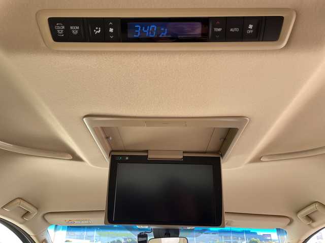 トヨタ アルファード X 愛知県 2020(令2)年 5万km ホワイトパールクリスタルシャイン 純正9型ディスプレイオーディオナビ/フリップダウンモニター/両側パワースライドドア/レーダークルーズコントロール/バックカメラ/コーナーセンサー/純正アルミホイール/ETC2.0/LEDヘッドライト/リアオートエアコン/オートマチックハイビーム/ドライブレコーダー/衝突軽減システム/フルセグ/CD DVD/Bluetooth/ステアリングスイッチ/スマートキー/プッシュスタート