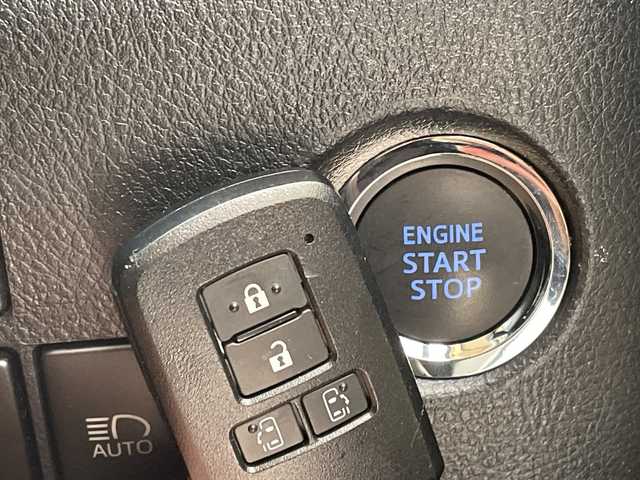 トヨタ アルファード X 愛知県 2020(令2)年 5万km ホワイトパールクリスタルシャイン 純正9型ディスプレイオーディオナビ/フリップダウンモニター/両側パワースライドドア/レーダークルーズコントロール/バックカメラ/コーナーセンサー/純正アルミホイール/ETC2.0/LEDヘッドライト/リアオートエアコン/オートマチックハイビーム/ドライブレコーダー/衝突軽減システム/フルセグ/CD DVD/Bluetooth/ステアリングスイッチ/スマートキー/プッシュスタート