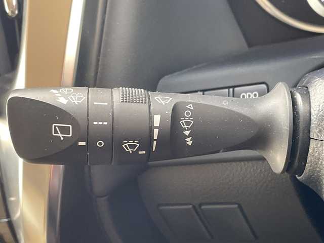 トヨタ アルファード X 愛知県 2020(令2)年 5万km ホワイトパールクリスタルシャイン 純正9型ディスプレイオーディオナビ/フリップダウンモニター/両側パワースライドドア/レーダークルーズコントロール/バックカメラ/コーナーセンサー/純正アルミホイール/ETC2.0/LEDヘッドライト/リアオートエアコン/オートマチックハイビーム/ドライブレコーダー/衝突軽減システム/フルセグ/CD DVD/Bluetooth/ステアリングスイッチ/スマートキー/プッシュスタート