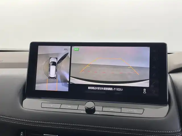 日産 エクストレイル X e－4ORCE 福井県 2022(令4)年 2.4万km ブリリアントホワイトパール 純正12.3インチナビ/【AM/FM/フルセグ/BT/USB】/Apple CarPlay/バック・サイド・フロントカメラ/アラウンドビューモニター/ビルトインETC2.0/ブラインドスポットモニター/デジタルインナーミラー/ルーフレール/パワーバックドア/プロパイロット/・360°セーフティアシスト/・ハンドル支援/・車線逸脱防止支援/・後側方車両検知/・前方衝突防止/・踏み間違い衝突防止/・標識認識機能/・ルート減速支援/・駐車支援/オートハイビーム/純正18インチアルミ/革巻きステアリング/ステアリングヒーター/全席シートヒーター/前席パワーシート/1500Wコンセント/電動パーキングブレーキ/オートブレーキホールド/ダウンヒルアシスト