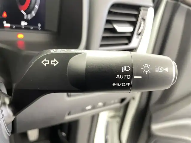 日産 エクストレイル X e－4ORCE 福井県 2022(令4)年 2.4万km ブリリアントホワイトパール 純正12.3インチナビ/【AM/FM/フルセグ/BT/USB】/Apple CarPlay/バック・サイド・フロントカメラ/アラウンドビューモニター/ビルトインETC2.0/ブラインドスポットモニター/デジタルインナーミラー/ルーフレール/パワーバックドア/プロパイロット/・360°セーフティアシスト/・ハンドル支援/・車線逸脱防止支援/・後側方車両検知/・前方衝突防止/・踏み間違い衝突防止/・標識認識機能/・ルート減速支援/・駐車支援/オートハイビーム/純正18インチアルミ/革巻きステアリング/ステアリングヒーター/全席シートヒーター/前席パワーシート/1500Wコンセント/電動パーキングブレーキ/オートブレーキホールド/ダウンヒルアシスト