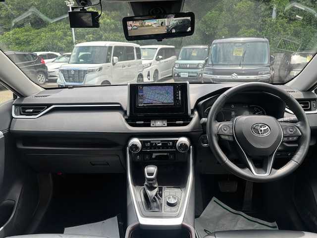 トヨタ ＲＡＶ４ G Zパッケージ 大阪府 2019(令1)年 2.4万km ホワイトパールクリスタルシャイン ブラインドスポットモニター/社外ナビ(BT/フルセグ/DVD)/レーダークルーズコントロール/プリクラッシュセーフティー/レーンキープアシスト/盗難防止装置/横滑り防止装置/ETC/LEDヘッドライト/オートライト/オートマチックハイビーム/レザーシート/シートヒーター/パワーシート/シートメモリー/電動リアゲート/ルーフレール/純正フロアマット/純正アルミホイール/スペアキー(1本)