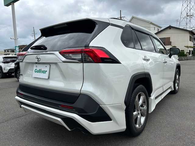 トヨタ ＲＡＶ４ G Zパッケージ 大阪府 2019(令1)年 2.4万km ホワイトパールクリスタルシャイン ブラインドスポットモニター/社外ナビ(BT/フルセグ/DVD)/レーダークルーズコントロール/プリクラッシュセーフティー/レーンキープアシスト/盗難防止装置/横滑り防止装置/ETC/LEDヘッドライト/オートライト/オートマチックハイビーム/レザーシート/シートヒーター/パワーシート/シートメモリー/電動リアゲート/ルーフレール/純正フロアマット/純正アルミホイール/スペアキー(1本)