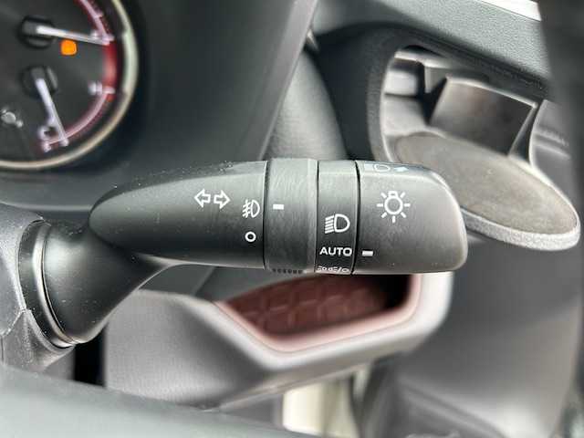 トヨタ ＲＡＶ４ G Zパッケージ 大阪府 2019(令1)年 2.4万km ホワイトパールクリスタルシャイン ブラインドスポットモニター/社外ナビ(BT/フルセグ/DVD)/レーダークルーズコントロール/プリクラッシュセーフティー/レーンキープアシスト/盗難防止装置/横滑り防止装置/ETC/LEDヘッドライト/オートライト/オートマチックハイビーム/レザーシート/シートヒーター/パワーシート/シートメモリー/電動リアゲート/ルーフレール/純正フロアマット/純正アルミホイール/スペアキー(1本)