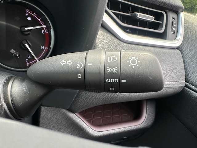 トヨタ ＲＡＶ４ G Zパッケージ 大阪府 2019(令1)年 2.4万km ホワイトパールクリスタルシャイン ブラインドスポットモニター/社外ナビ(BT/フルセグ/DVD)/レーダークルーズコントロール/プリクラッシュセーフティー/レーンキープアシスト/盗難防止装置/横滑り防止装置/ETC/LEDヘッドライト/オートライト/オートマチックハイビーム/レザーシート/シートヒーター/パワーシート/シートメモリー/電動リアゲート/ルーフレール/純正フロアマット/純正アルミホイール/スペアキー(1本)