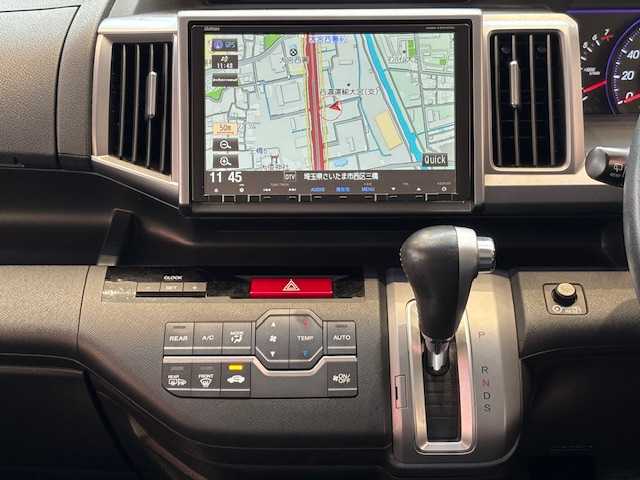 ホンダ ステップワゴン スパーダ Z クールスピリット 埼玉県 2013(平25)年 9.9万km プレミアムスパークルブラックパール 純正9インチナビ/　　CD/DVD/フルセグ/バックカメラ/両側パワースライドドア/クルーズコントロール/HIDオートライト/ハーフレザーシート/ステアリングスイッチ/アイドリングストップ/スマートキー2本/ビルトインETC/純正サマータイヤアルミホイール積込み/禁煙車
