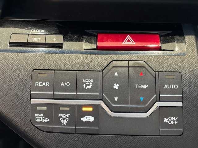ホンダ ステップワゴン スパーダ Z クールスピリット 埼玉県 2013(平25)年 9.9万km プレミアムスパークルブラックパール 純正9インチナビ/　　CD/DVD/フルセグ/バックカメラ/両側パワースライドドア/クルーズコントロール/HIDオートライト/ハーフレザーシート/ステアリングスイッチ/アイドリングストップ/スマートキー2本/ビルトインETC/純正サマータイヤアルミホイール積込み/禁煙車