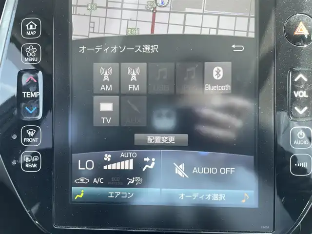 トヨタ プリウス ＰＨＶ Sナビパッケージ・GRスポーツ 岡山県 2018(平30)年 6.2万km ホワイトパールクリスタルシャイン 登録時走行距離61691km/純正11インチナビ/ワンオーナー/フルセグTV(AM.FM.BT)/バックカメラ/ビルドインETC2.0/ドライブレコーダー/シートヒーター/クリアランスソナー/衝突軽減ブレーキ/レーダークルーズコントロール/レーンキープアシスト/横滑り防止装置/オートライト/オートマチックハイビーム/アイドリングストップ/純正18インチAW/純正フロアマット