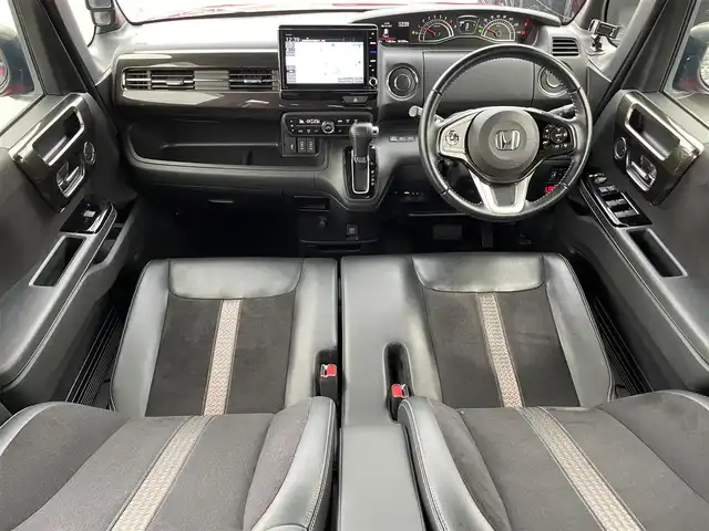 ホンダ Ｎ ＢＯＸ 2トン カスタム G L ターボ ホンダセンシング 滋賀県 2020(令2)年 6.1万km ミラノレッド 純正8インチナビ/【Bluetooth/CD/DVD/HDMI/フルセグTV】/バックカメラ/ETC/両側パワースライドドア/ハーフレザーシート/シートヒーター/LEDヘッドライト/ホンダセンシング/●衝突軽減ブレーキ/●誤発進抑制機能/●歩行者事故低減ステアリング/●先行車発進お知らせ機能/●標識認識機能/●路外逸脱抑制機能/●アダプティブ・クルーズ・コントロール/●車線維持支援システム/●後方誤発進抑制機能/●オートハイビーム/ステアリングスイッチ/スマートキー