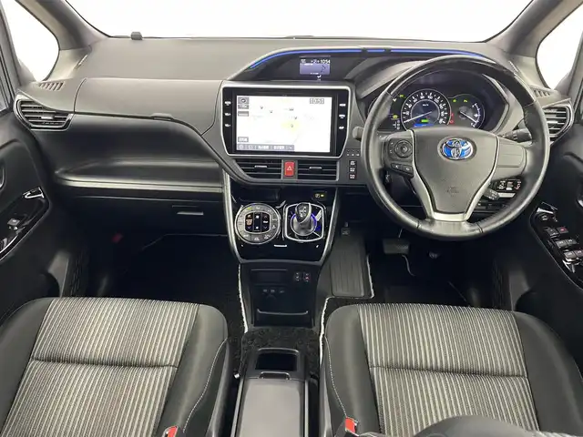 トヨタ ヴォクシー ハイブリッド ZS 煌Ⅱ 埼玉県 2019(平31)年 6.3万km ブラッキッシュアゲハガラスフレーク モデリスタフルエアロ/モデリスタマフラー/モデリスタヘッドライトガーニッシュ/モデリスタシグネチャーイルミブレード/モデリスタドアハンドルガーニッシュ/純正10インチSDナビ/(CD/DVD/Bluetooth/USB/HDMI/音楽録音/フルセグ)/フリップダウンモニター/両側パワースライドドア/バックカメラ/ドライブレコーダー/プリクラッシュセーフティ/クルーズコントロール/ビルトインETC2.0/シートヒーター/オートLEDライト/純正16インチアルミホイール