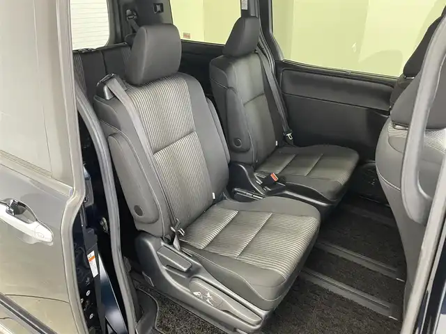 トヨタ ヴォクシー ハイブリッド ZS 煌Ⅱ 埼玉県 2019(平31)年 6.3万km ブラッキッシュアゲハガラスフレーク モデリスタフルエアロ/モデリスタマフラー/モデリスタヘッドライトガーニッシュ/モデリスタシグネチャーイルミブレード/モデリスタドアハンドルガーニッシュ/純正10インチSDナビ/(CD/DVD/Bluetooth/USB/HDMI/音楽録音/フルセグ)/フリップダウンモニター/両側パワースライドドア/バックカメラ/ドライブレコーダー/プリクラッシュセーフティ/クルーズコントロール/ビルトインETC2.0/シートヒーター/オートLEDライト/純正16インチアルミホイール