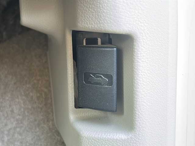 スズキ ＭＲワゴン X 三重県 2006(平18)年 2.2万km ベージュ CDプレイヤー/ETC/純正フロアマット/ドアバイザー/ヘッドライトレベライザー/Wエアバック/電動格納ミラー/盗難防止装置/禁煙車