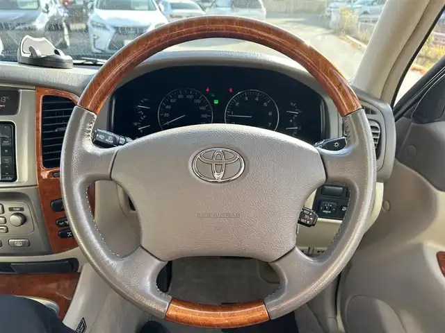 トヨタ ランドクルーザー VX－LTD Gセレクション 福岡県 2007(平19)年 6.4万km ホワイトパールクリスタルシャイン 前後ドラレコ/クルーズコントロール/SDナビ/・バックカメラ/・フルセグTV/・AUX/ETC/パワーシート(D席＋N席)/純正フロアマット/社外AW/センターデフロック/レザーシート/シートヒーター(D席＋N席)/エアシート(D席＋N席)/ルーフレール