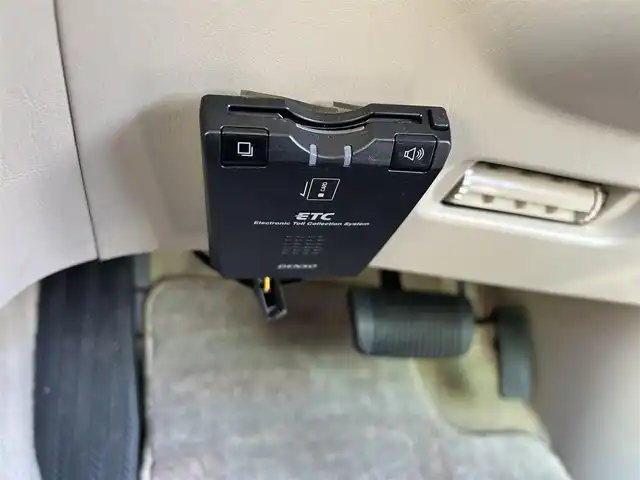 トヨタ ランドクルーザー VX－LTD Gセレクション 福岡県 2007(平19)年 6.4万km ホワイトパールクリスタルシャイン 前後ドラレコ/クルーズコントロール/SDナビ/・バックカメラ/・フルセグTV/・AUX/ETC/パワーシート(D席＋N席)/純正フロアマット/社外AW/センターデフロック/レザーシート/シートヒーター(D席＋N席)/エアシート(D席＋N席)/ルーフレール