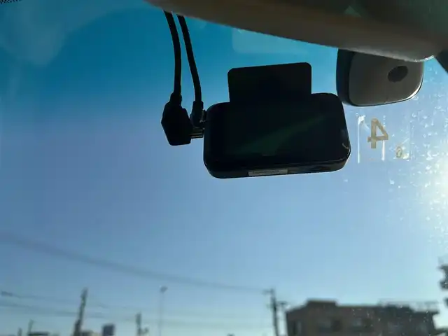 トヨタ ランドクルーザー VX－LTD Gセレクション 福岡県 2007(平19)年 6.4万km ホワイトパールクリスタルシャイン 前後ドラレコ/クルーズコントロール/SDナビ/・バックカメラ/・フルセグTV/・AUX/ETC/パワーシート(D席＋N席)/純正フロアマット/社外AW/センターデフロック/レザーシート/シートヒーター(D席＋N席)/エアシート(D席＋N席)/ルーフレール