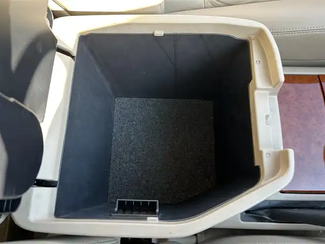 トヨタ ランドクルーザー VX－LTD Gセレクション 福岡県 2007(平19)年 6.4万km ホワイトパールクリスタルシャイン 前後ドラレコ/クルーズコントロール/SDナビ/・バックカメラ/・フルセグTV/・AUX/ETC/パワーシート(D席＋N席)/純正フロアマット/社外AW/センターデフロック/レザーシート/シートヒーター(D席＋N席)/エアシート(D席＋N席)/ルーフレール