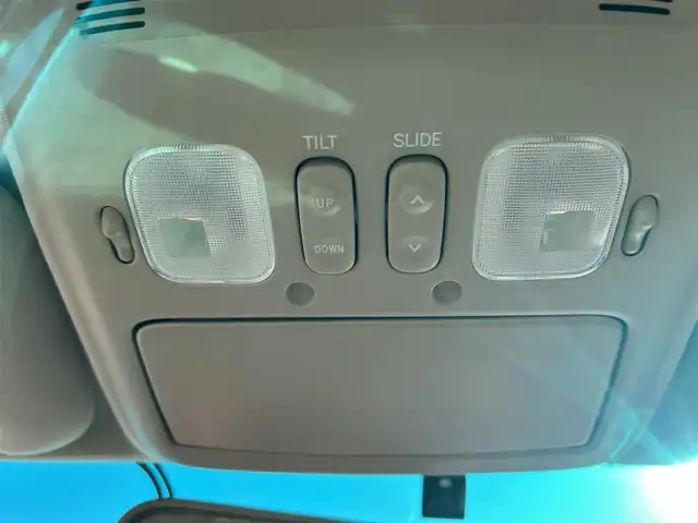 トヨタ ランドクルーザー VX－LTD Gセレクション 福岡県 2007(平19)年 6.4万km ホワイトパールクリスタルシャイン 前後ドラレコ/クルーズコントロール/SDナビ/・バックカメラ/・フルセグTV/・AUX/ETC/パワーシート(D席＋N席)/純正フロアマット/社外AW/センターデフロック/レザーシート/シートヒーター(D席＋N席)/エアシート(D席＋N席)/ルーフレール