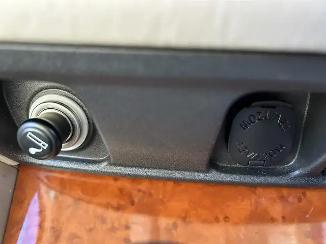 トヨタ ランドクルーザー VX－LTD Gセレクション 福岡県 2007(平19)年 6.4万km ホワイトパールクリスタルシャイン 前後ドラレコ/クルーズコントロール/SDナビ/・バックカメラ/・フルセグTV/・AUX/ETC/パワーシート(D席＋N席)/純正フロアマット/社外AW/センターデフロック/レザーシート/シートヒーター(D席＋N席)/エアシート(D席＋N席)/ルーフレール