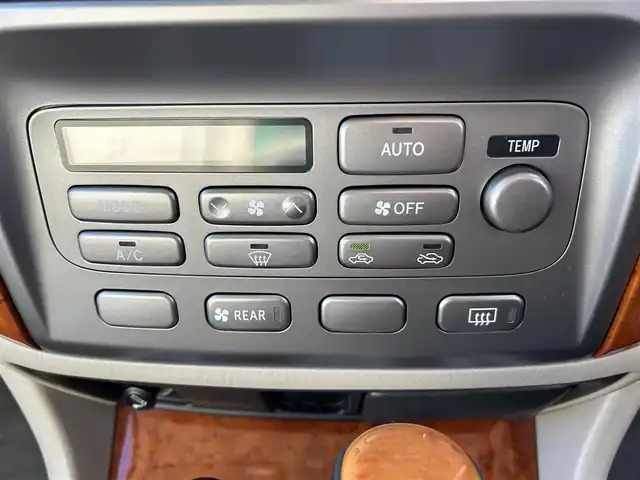 トヨタ ランドクルーザー VX－LTD Gセレクション 福岡県 2007(平19)年 6.4万km ホワイトパールクリスタルシャイン 前後ドラレコ/クルーズコントロール/SDナビ/・バックカメラ/・フルセグTV/・AUX/ETC/パワーシート(D席＋N席)/純正フロアマット/社外AW/センターデフロック/レザーシート/シートヒーター(D席＋N席)/エアシート(D席＋N席)/ルーフレール