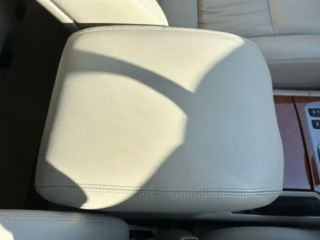 トヨタ ランドクルーザー VX－LTD Gセレクション 福岡県 2007(平19)年 6.4万km ホワイトパールクリスタルシャイン 前後ドラレコ/クルーズコントロール/SDナビ/・バックカメラ/・フルセグTV/・AUX/ETC/パワーシート(D席＋N席)/純正フロアマット/社外AW/センターデフロック/レザーシート/シートヒーター(D席＋N席)/エアシート(D席＋N席)/ルーフレール