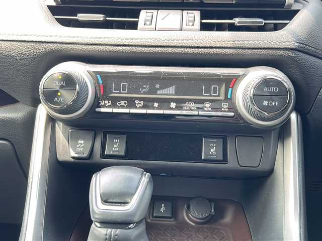 トヨタ ＲＡＶ４ G 石川県 2020(令2)年 4.2万km アティチュードブラックマイカ ワンオーナー/4WD/純正ディスプレイオーディオ/Bluetooth/フルセグＴＶ/ドライブレコーダー/全方位カメラ/ＥＴＣ/レーダークルーズコントロール/衝突警報装置/レーンアシスト/プッシュスタート/シートヒーター/LEDヘッドライト/オートライト/オートハイビーム/コーナーセンサー/パワーバックドア/ルーフレール/アルミ付きスタッドレス