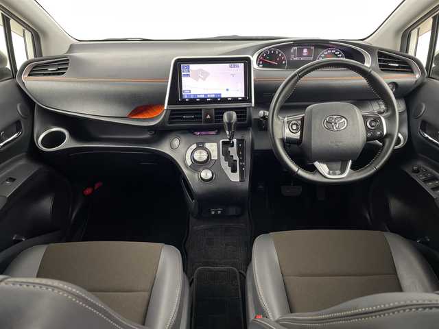 トヨタ シエンタ G クエロ 埼玉県 2019(令1)年 2.4万km ホワイトパールクリスタルシャイン 純正ナビ　NSZT-Y68T/（CD・DVD・フルセグTV・ラジオ・Bluetooth）/全方位カメラ/ビルトインETC/前方ドライブレコーダー/両側電動スライドドア/プッシュスタート/オートマチックハイビーム/レーンキープアシスト/衝突軽減ブレーキ/横滑り防止装置/ステアリングリモコン/アイドリングストップ/ルーフレール/電動格納ミラー/ウィンカーミラー/フロントフォグランプ/純正１６インチアルミホイール/社外フロアマット