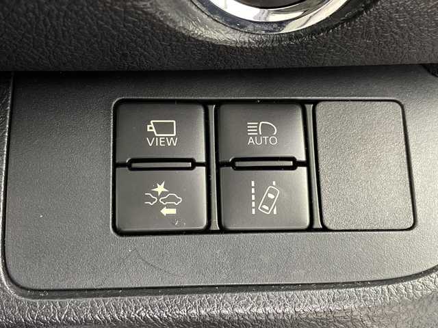 トヨタ シエンタ G クエロ 埼玉県 2019(令1)年 2.4万km ホワイトパールクリスタルシャイン 純正ナビ　NSZT-Y68T/（CD・DVD・フルセグTV・ラジオ・Bluetooth）/全方位カメラ/ビルトインETC/前方ドライブレコーダー/両側電動スライドドア/プッシュスタート/オートマチックハイビーム/レーンキープアシスト/衝突軽減ブレーキ/横滑り防止装置/ステアリングリモコン/アイドリングストップ/ルーフレール/電動格納ミラー/ウィンカーミラー/フロントフォグランプ/純正１６インチアルミホイール/社外フロアマット