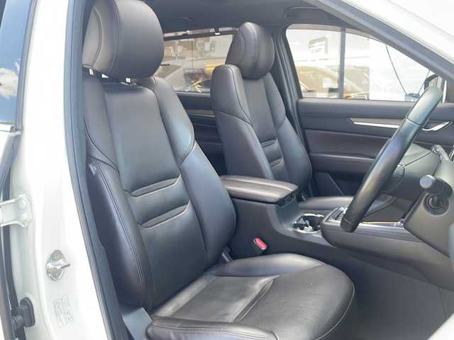 マツダ ＣＸ－８ XD Lパッケージ 大阪府 2020(令2)年 5.7万km スノーフレイクホワイトパールマイカ サンルーフ/全方位カメラ/BOSEサウンド/シートヒーター（前席/2列目）/エアーシート（前席）/本革シート/3列シート/純正ナビ（Bluetooth/CD/DVD）/衝突軽減システム/カーテンエアバッグ/オートクルーズ/ヘッドアップディスプレイ/ブラインドスポットモニター/レーンキープアシスト/ETC/2列目エアコン（温度調節可能）/純正アルミホイール/純正フロアマット/横滑り防止装置/盗難防止装置