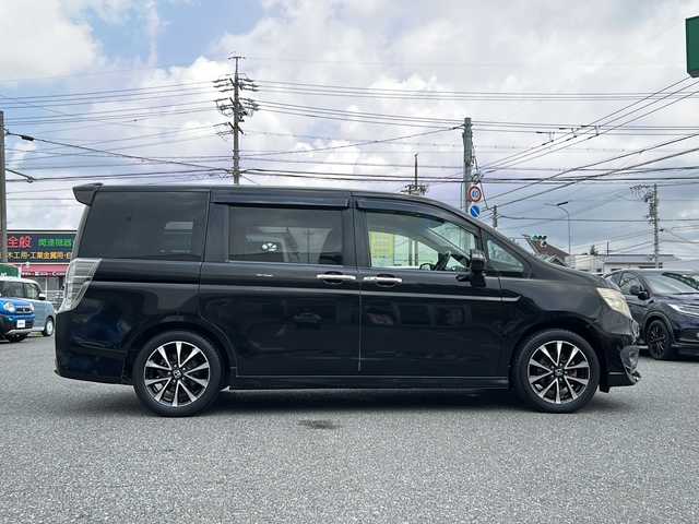 ホンダ ステップワゴン スパーダ Z クールスピリット 愛知県 2013(平25)年 9.2万km プレミアムスパークルブラックパール /禁煙/整備記録簿H25.26.28.30.R6//純正ナビ/TV//バックカメラ/ETC//両側パワースライドドア//革巻きステア/ステアスイッチ/パドルシフト//ACC/ECON/アイドリングストップ//クルーズコントロール/横滑り防止機能/盗難防止装置//純正17インチAW//HIDヘッドライト/オートライト/フォグランプ//電動格納ウィンカーミラー//純正フロアマット//ドアバイザー//シートリフト//保証書//ナビ取説//スペアスマートキー有