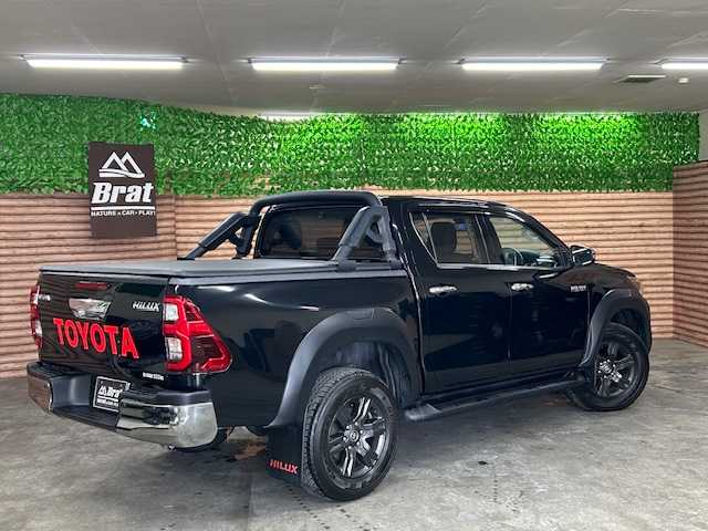 トヨタ ハイラックス Z 道央・札幌 2021(令3)年 2.5万km アティチュードブラックマイカ 【2508006052】/４ＷＤ　/トヨタセーフティセンス　/純正ナビ　/フルセグＴＶ　/Ｂｌｕｅｔｏｏｔｈ　/バックカメラ　/純正１７インチアルミホイール　/トノカバー　/オーバーフェンダー　/デジタルインナーミラー　/リアモニター　/レーダークルーズ/革調シートカバー/ルームライトLED/LEDヘッドライト/フォグライト/ＥＴＣ
