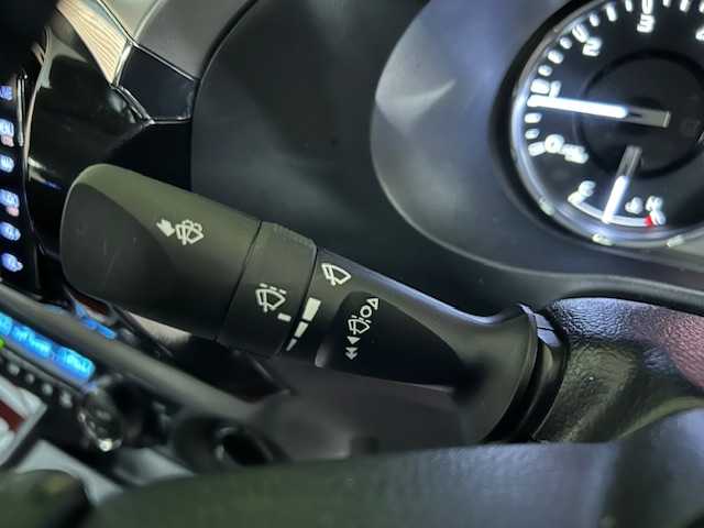 トヨタ ハイラックス Z 道央・札幌 2021(令3)年 2.5万km アティチュードブラックマイカ 【2508006052】/４ＷＤ　/トヨタセーフティセンス　/純正ナビ　/フルセグＴＶ　/Ｂｌｕｅｔｏｏｔｈ　/バックカメラ　/純正１７インチアルミホイール　/トノカバー　/オーバーフェンダー　/デジタルインナーミラー　/リアモニター　/レーダークルーズ/革調シートカバー/ルームライトLED/LEDヘッドライト/フォグライト/ＥＴＣ