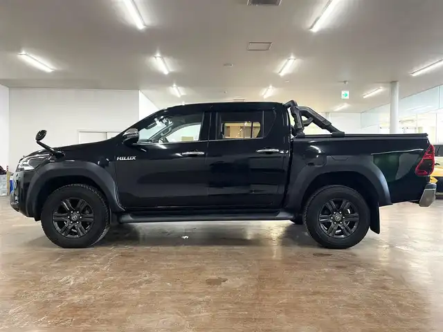 トヨタ ハイラックス Z 道央・札幌 2021(令3)年 2.5万km アティチュードブラックマイカ 4WD　/トヨタセーフティセンス　/純正ナビ　/フルセグＴＶ/CD/DVD/Bluetooth/HDMI/SD/USB/バックカメラ　/純正１７インチアルミホイール　/トノカバー　/ロールバー/オーバーフェンダー　/デジタルインナーミラー型前後ドラレコ/リアモニター　/レーダークルーズコントロール/クラッツィオシートカバー/ミラーヒーター/LEDヘッドライ/LEDフォグランプ/ETC/コーナーセンサー/スマートキー×2/保証書/取扱説明書