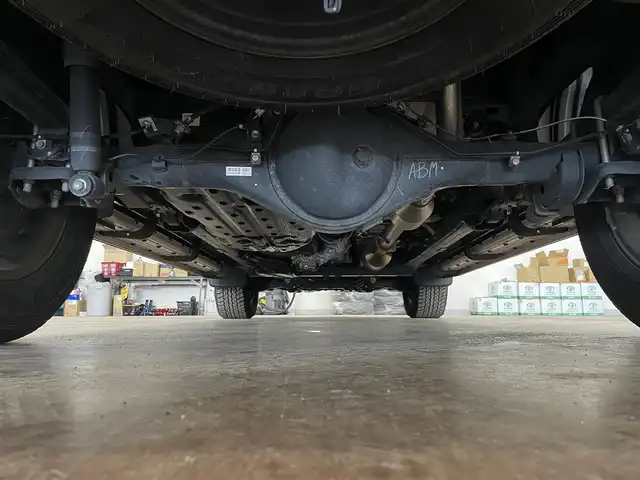 トヨタ ハイラックス Z 道央・札幌 2021(令3)年 2.5万km アティチュードブラックマイカ 4WD　/トヨタセーフティセンス　/純正ナビ　/フルセグＴＶ/CD/DVD/Bluetooth/HDMI/SD/USB/バックカメラ　/純正１７インチアルミホイール　/トノカバー　/ロールバー/オーバーフェンダー　/デジタルインナーミラー型前後ドラレコ/リアモニター　/レーダークルーズコントロール/クラッツィオシートカバー/ミラーヒーター/LEDヘッドライ/LEDフォグランプ/ETC/コーナーセンサー/スマートキー×2/保証書/取扱説明書