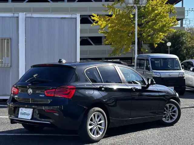 ＢＭＷ １１８ｉ スタイル 静岡県 2015(平27)年 6.9万km 黒 エンジンプッシュスタート/純正ナビ（CD.DVD.FM.AM.）/純正バイザー/純正アルミホイール16インチ/純正フロアマット/モード切替（SPORTS.NORMAL.ECO）/クルーズコントロール追従あり/アイドリングストップ/ドライブレコーダー/スペアキー
