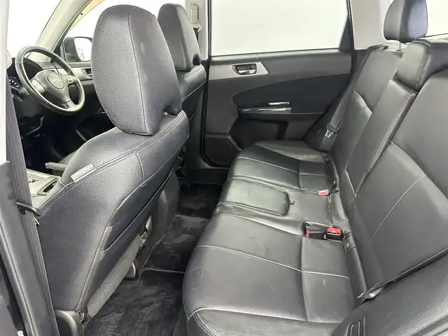 スバル フォレスター 2．0XSプレミアムセレクション 愛知県 2012(平24)年 14.8万km オブシディアンブラックパール サンルーフ　/BT／iPod／AUX　/クルーズコントロール　/前席シートヒーター　/横滑り防止装置　/前席パワーシート　/ＴＯＰＲＵＮ１６インチアルミホイール　/フルフラットシート　/純正フロアマット　/社外ETC　/純正アルミ付きサマータイヤ有り