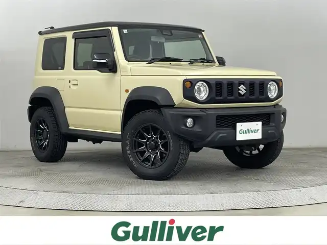 スズキ ジムニー シエラ JC 道央・札幌 2020(令2)年 4.4万km シフォンアイボリーメタリックブラック2トーンルーフ ・４WD/・寒冷地仕様/・A/Tホワイトレタータイヤ/・社外16インチAW/・社外ナビ/　CD/DVD/SD/BT/フルセグ/・ETC/・衝突軽減ブレーキ/・レーンキープアシスト/・クルーズコントロール/・横滑り防止/・前席シートヒーター/・LEDヘッドライト/・フォグライト/・オートライト/・プッシュスタート/・スマートキー/・エンジンスターター/・スペアキー×１/・純正AW付スタッドレス積込(215/80/R15)