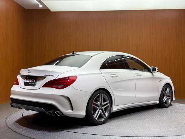メルセデス・ベンツ ＣＬＡ４５ 4マチック 千葉県 2015(平27)年 8.2万km カルサイトホワイト ＡＣＣ　/黒革　/ナビ　/ＴＶ　/Ｂｌｕｅｔｏｏｔｈ接続　/Ｂカメラ　/電動シート　/シートヒーター　/パーキングアシスト　/オートハイビーム　/アンビエントライト　/衝突軽減Ｂ　/ＢＳＭ　/ＬＫＡ　/ＥＴＣ　/ドラレコ