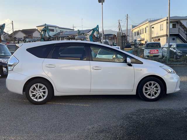 トヨタ プリウス α S 神奈川県 2012(平24)年 12.3万km ホワイトパールクリスタルシャイン (株)IDOMが運営する【じしゃロン秦野店】の自社ローン専用車両になります。こちらは現金またはオートローンご利用時の価格です。自社ローンご希望の方は別途その旨お申付け下さい/・メモリナビ/・フルセグテレビ/・バックカメラ/・ETC/・Bluetooth接続/・DVD再生機能
