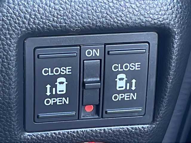 ホンダ Ｎ ＢＯＸ カスタム G L ターボ ホンダセンシング 熊本県 2018(平30)年 9.5万km クリスタルブラックパール (株)IDOMが運営する【じしゃロン熊本店】の自社ローン専用車両になります。こちらは現金またはオートローンご利用時の価格です。自社ローンご希望の方は別途その旨お申付け下さい　/社外ナビ（CN-RX04D）/バックカメラ/フルセグテレビ/Blu-ray/DVD/CD/Bluetooth接続/両側パワースライドドア/ハーフレザーシート/コーナーセンサー/クルーズコントロール/LEDヘッドライト/オートライト/スマートキー