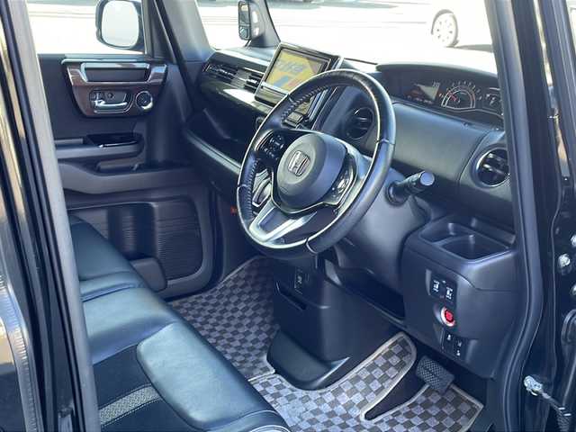 ホンダ Ｎ ＢＯＸ カスタム G L ターボ ホンダセンシング 熊本県 2018(平30)年 9.5万km クリスタルブラックパール (株)IDOMが運営する【じしゃロン熊本店】の自社ローン専用車両になります。こちらは現金またはオートローンご利用時の価格です。自社ローンご希望の方は別途その旨お申付け下さい　/社外ナビ（CN-RX04D）/バックカメラ/フルセグテレビ/Blu-ray/DVD/CD/Bluetooth接続/両側パワースライドドア/ハーフレザーシート/コーナーセンサー/クルーズコントロール/LEDヘッドライト/オートライト/スマートキー