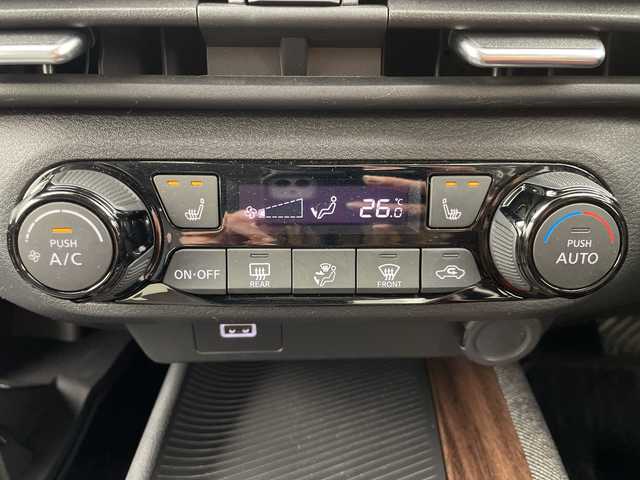 日産 オーラ G 岐阜県 2023(令5)年 1.6万km 紺 純正9インチナビ【MM222D-L】/AM FM/SD/Bluetooth /HDMI/フルセグテレビ/アラウンドビューモニター/ナビ連携ドライブレコーダー/革巻きステアリング/ステアリングリモコン/ステアリングヒーター/ハーフレザーシート/シートヒーター(D/N席)/デジタルインナーミラー/ビルトインETC/電動パーキングブレーキ/オートホールド機能/ブラインドスポットビューモニター/コーナーセンサー/速度標識表示/標識検知支援/側方支援/車線逸脱警報/車線逸脱防止支援/後側方支援/後側方車両検知警報/後側方衝突防止支援/エマージェンシーブレーキ/横滑り防止装置/駐車支援/移動物検知機能/後退時車両検知警報/ふらつき警報/凍結注意警報/トレースコントロール