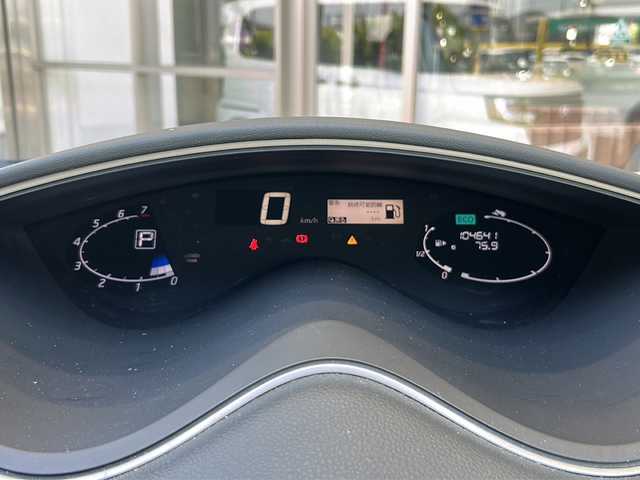 日産 セレナ ハイウェイスター Sハイブリッド 静岡県 2014(平26)年 10.5万km ブリリアントホワイトパール 純正SDナビ/・CD/・DVD/・ワンセグTV/・Bluetooth/・USB/・AM/・FM/主要装備/・純正後席モニター/・両側パワスラ/・衝突軽減/・レーンキープ/・バックカメラ/・クルコン/・LEDヘッドライト/・オートライト/・フォグランプ/・純正フロアマット/・純正アルミホイール/・スマートキー/・プッシュスタート