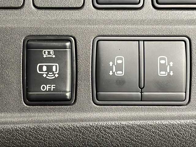 日産 セレナ e－パワー ハイウェイスター V 茨城県 2018(平30)年 6.6万km ブリリアントホワイトパール 純正９型ナビ　フルセグＴＶ　パノラミックビューモニター　バックモニター　衝突軽減ブレーキ　両側電動スライドドア　シートヒーター　デジタルインナーミラー　スマートキー　ＬＥＤライト　追従クルコン　ＥＴＣ