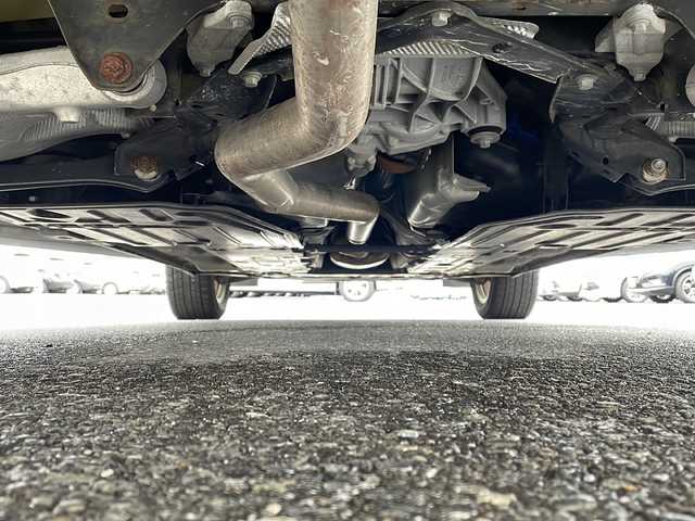 ボルボ ＸＣ６０ D4 AWD モーメンタム 岩手県 2018(平30)年 11.2万km グレー 純正ナビ/AM/FM/CD/DVD/Bluetooth/フルセグTV/純正オーディオ/バックカメラ/全方位カメラ/ETC/ドライブレコーダー/レーダークルーズコントロール/衝突被害軽減ブレーキ/レーンキープアシスト/横滑り防止装置/パワーシート/シートヒーター/オートライト/オートハイビーム/LEDヘッドライト/フォグラン/プッシュスタート/電動格納ミラー/社外18インチAW/純正フロアマット/純正ドアバイザー/保証書/取扱説明書