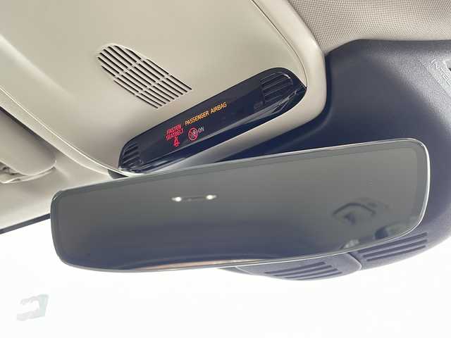 ボルボ ＸＣ６０ D4 AWD モーメンタム 岩手県 2018(平30)年 11.2万km グレー 純正ナビ/AM/FM/CD/DVD/Bluetooth/フルセグTV/純正オーディオ/バックカメラ/全方位カメラ/ETC/ドライブレコーダー/レーダークルーズコントロール/衝突被害軽減ブレーキ/レーンキープアシスト/横滑り防止装置/パワーシート/シートヒーター/オートライト/オートハイビーム/LEDヘッドライト/フォグラン/プッシュスタート/電動格納ミラー/社外18インチAW/純正フロアマット/純正ドアバイザー/保証書/取扱説明書