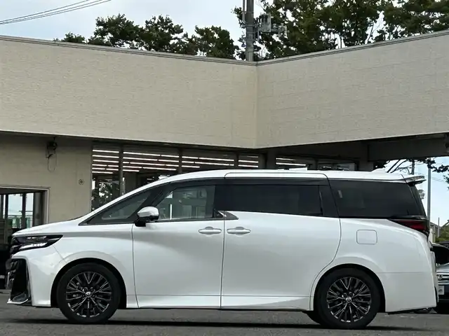 トヨタ ヴェルファイア ハイブリット Z プレミア 宮城県 2023(令5)年 2万km プラチナホワイトパールマイカ １オーナー//３６０°カメラ//純正メモリナビ（フルセグＴＶ、ＡＭ、ＦＭ、ＢＴ）//ムーンルーフ//ユニバーサルステップ//フリップダウンモニター//ＢＳＭ//レーダークルコン//ビルトインＥＴＣ２．０//ＵＳＢポート//１００Ｖ電源//パワーバックドア//ステアリングアシスト//ヘッドアップディスプレイ//シートヒーター//エアシート//横滑り防止機能